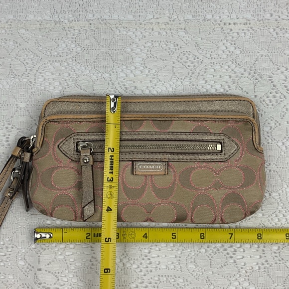 Coach Signature C Canvas Leather Wristlet Wallet Zip Close Tan Pink silver Strap - Picture 11 of 15